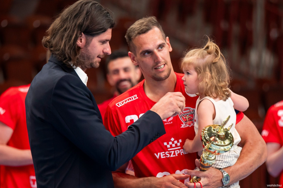 Nagy László (a kép bal oldalán) új szerepben bizonyíthat - archív fotó