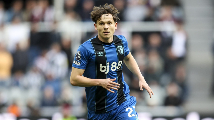 Tóth Alex, az AFC Bournemouth játékosa a Newcastle United–Bournemouth Premier League-mérkőzésen a St James’ Parkban, 2026. április 18-án, Newcastle upon Tyne-ban, Angliában - Fotó: Robin Jones/AFC Bournemouth/Getty Images