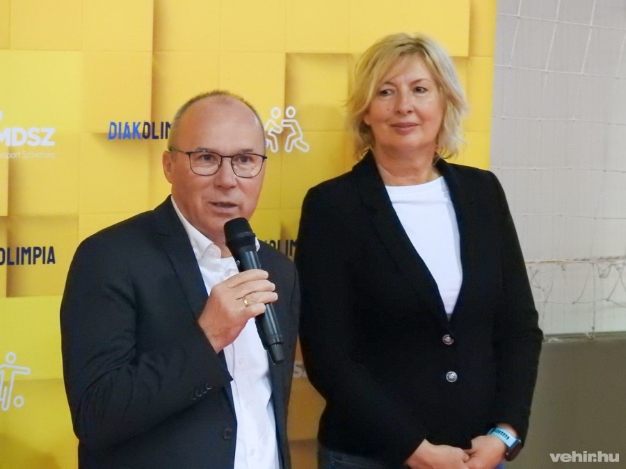Porga Gyula polgármester és Pálmai Zita, a szervezőbizottság elnöke