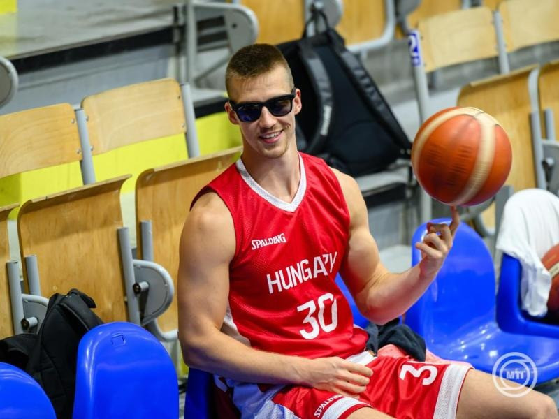 Somogyi Ádám a világbajnoki selejtezőkre készülő férfi kosárlabda-válogatott sajtónyilvános edzésén Székesfehérváron 2026. augusztus 18-án. MTI/Vasvári Tamás