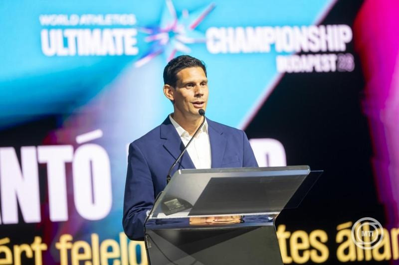 Szántó Dávid sportért felelős helyettes államtitkár a budapesti Atlétikai Világdöntőn induló magyar atlétákat bejelentő sajtótájékoztatón a budapesti Akvárium Klubban 2026. augusztus 24-én. MTI/Balogh Zoltán