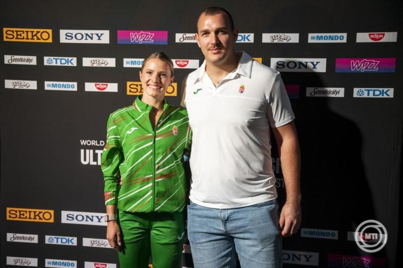 Takács Boglárka Emese rövidtávfutó és Halász Bence olimpiai ezüstérmes, világbajnoki bronzérmes, Európa-bajnok kalapácsvető a budapesti Atlétikai Világdöntőn induló magyar atlétákat bejelentő sajtótájékoztatón a budapesti Akvárium Klubban 2026. augusztus 24-én. MTI/Balogh Zoltán