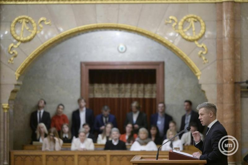 Magyar Péter miniszterelnök napirend előtt szólal fel az Országgyűlés plenáris ülésén 2026. október 19-én. MTI/Hegedüs Róbert